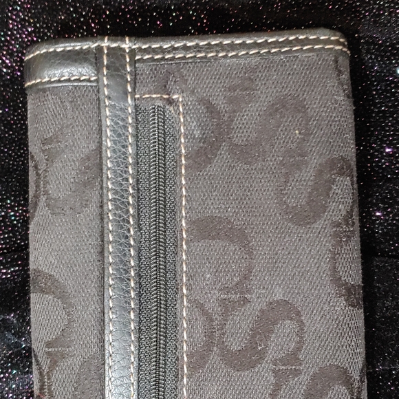 Sophia Caperelli Large Wallet - Picture 7 of 15